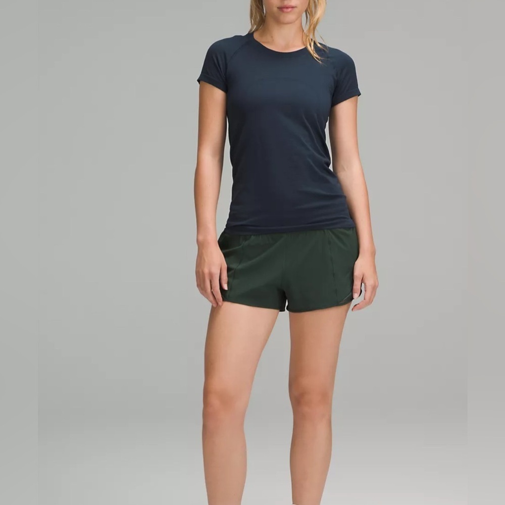 Swiftly Tech Short-Sleeve Shirt 2.0
Hip Length size 4 NWT - Picture 4 of 7